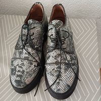 Neuer Halbschuh, Schnüerschuh