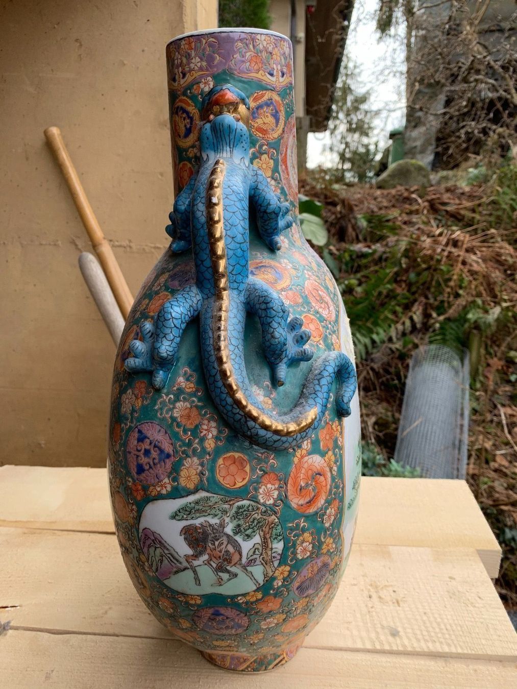 Vasi & Recipienti: China Vase, mit Drachen Pferden bemalt – Usato da Böttstein venduto da MissJaguar 3