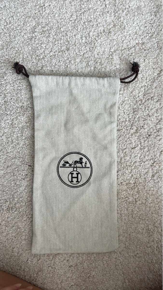 Hermès Taschen für Damen: Hermes Pouch dustbag  – Neu und originalverpackt aus Richterswil von L.Staudenmann