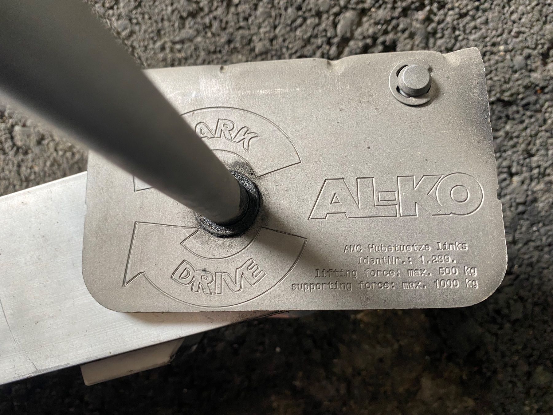 Veicoli da campeggio: Mechanische Hubstützen – Usato da Meisterschwanden venduto da Hanse0 1