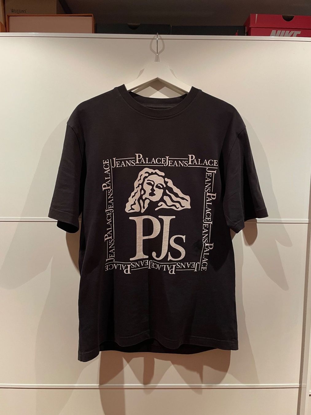 Palace T-shirt: Palace T Shirt – Usato da Speicher venduto da Loackerzzz