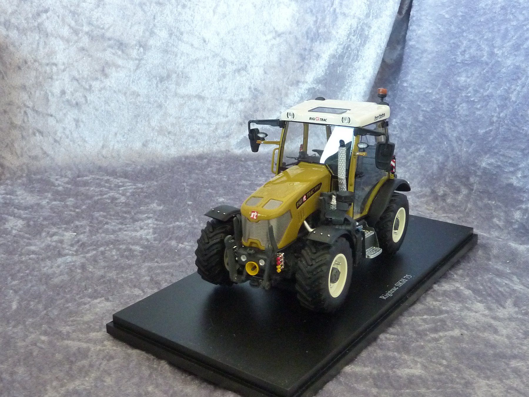 Kits de montage: Rigitrac SKH 75  1:32 – Neuf (Voir description) à Dürrenäsch par modellautos4you 1