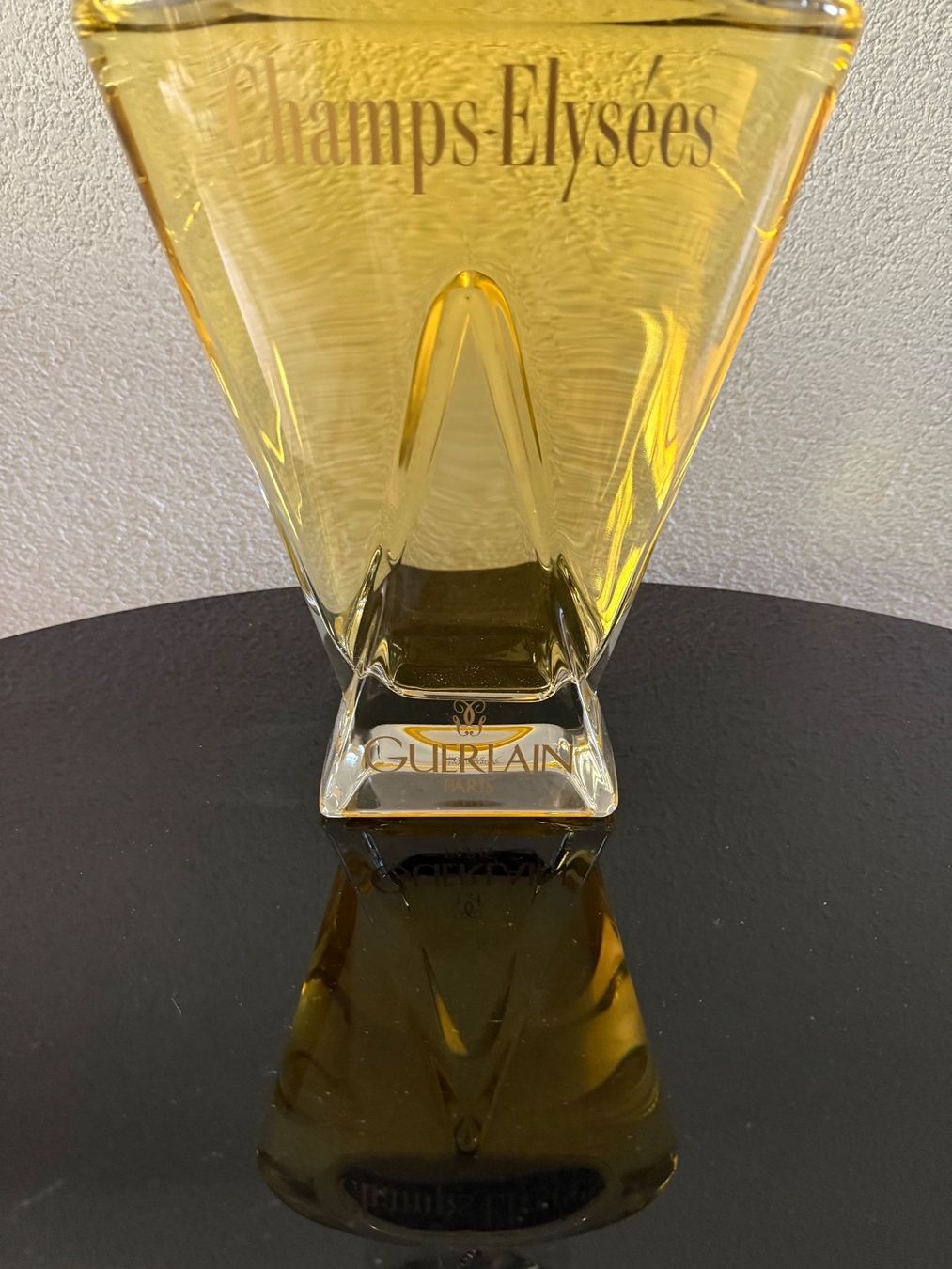 Guerlain Flacons: GUERLAIN - Grossfactice Parfum Champs-Elysées – Gebraucht aus St. Gallen von aracne 1