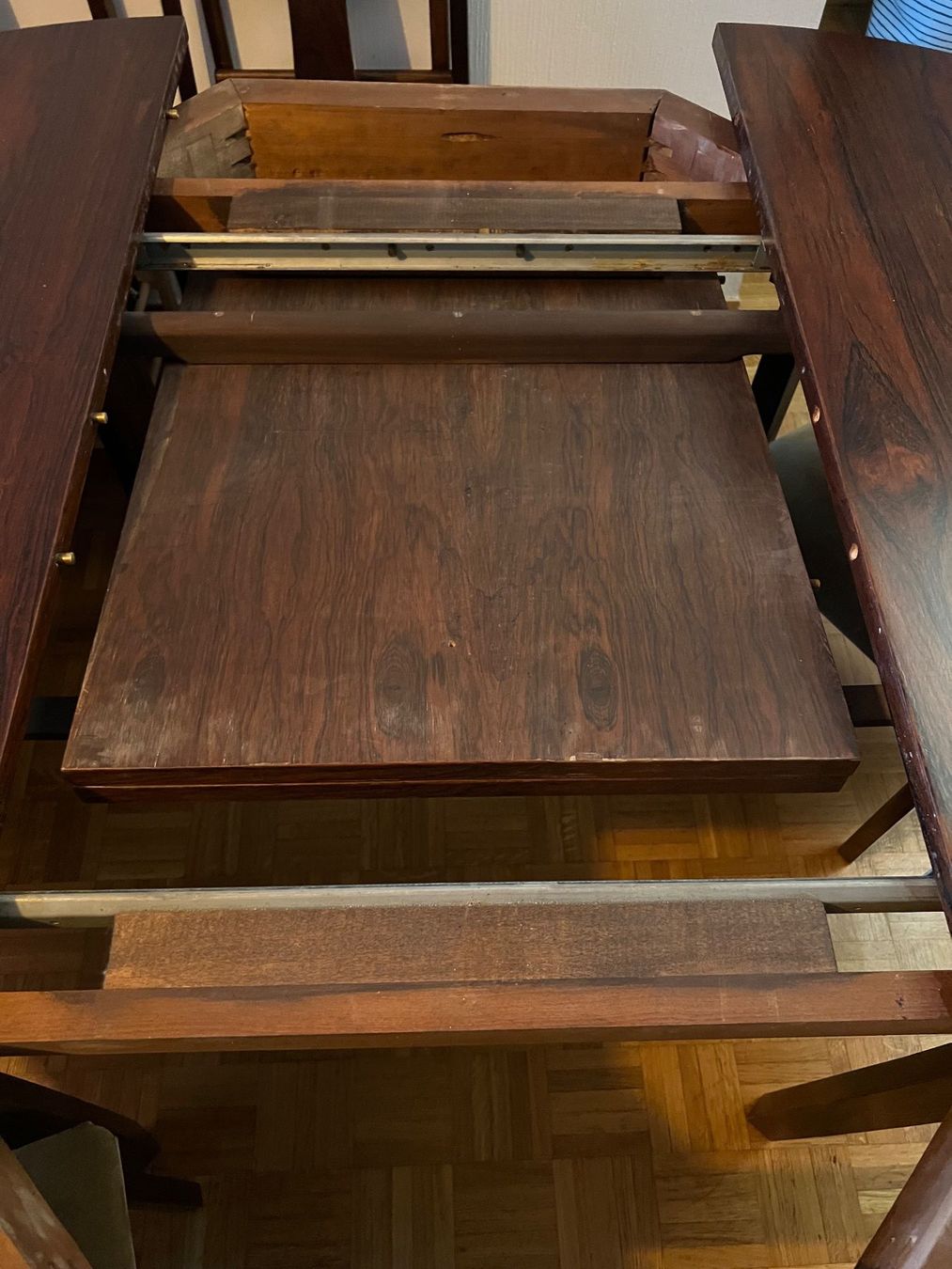 Tischset: Table à manger extensible vintage en bois massif + 6 chaises – Gebraucht aus Lausanne von dia_xs9l 4