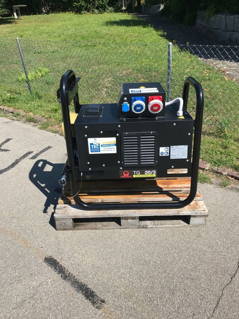 Tracteurs: Zapfwellengenerator 20KVA Stromerzeuger TKC – Neuf avec emballage d'origine à Müllheim Dorf par tkctec