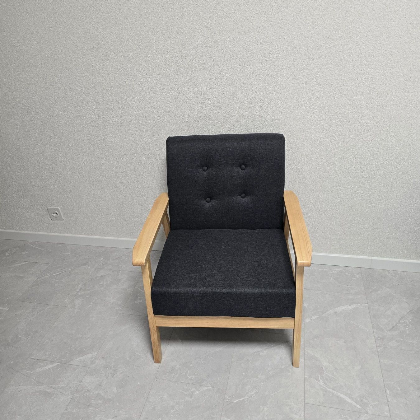 Poltrone: Wohnzimmersessel mit Armlehnen aus Holz – Nuovo (secondo la descrizione) da Gebenstorf venduto da ewa-riko 2