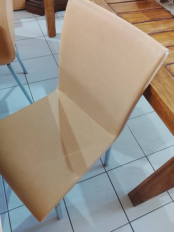 Sedie: 4x Lederstuhl / Essstuhl in Beige Setpreis – Usato da Neuhausen am Rheinfall venduto da galleria13 1