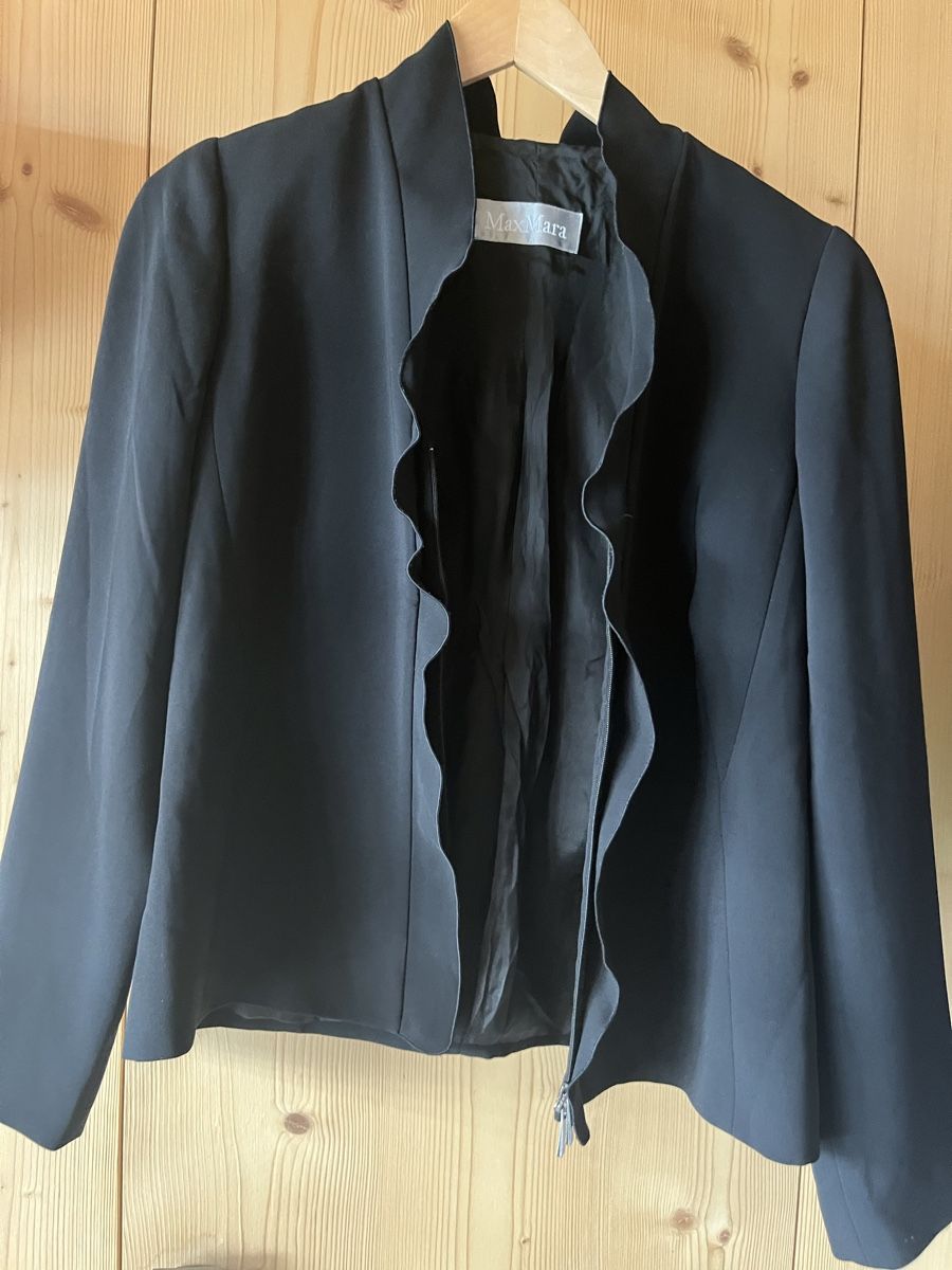 Max Mara Vestes: Max Mara Damen Blazer 42 sehr klein – D'occasion à Saanen par SoniaMichaela 1
