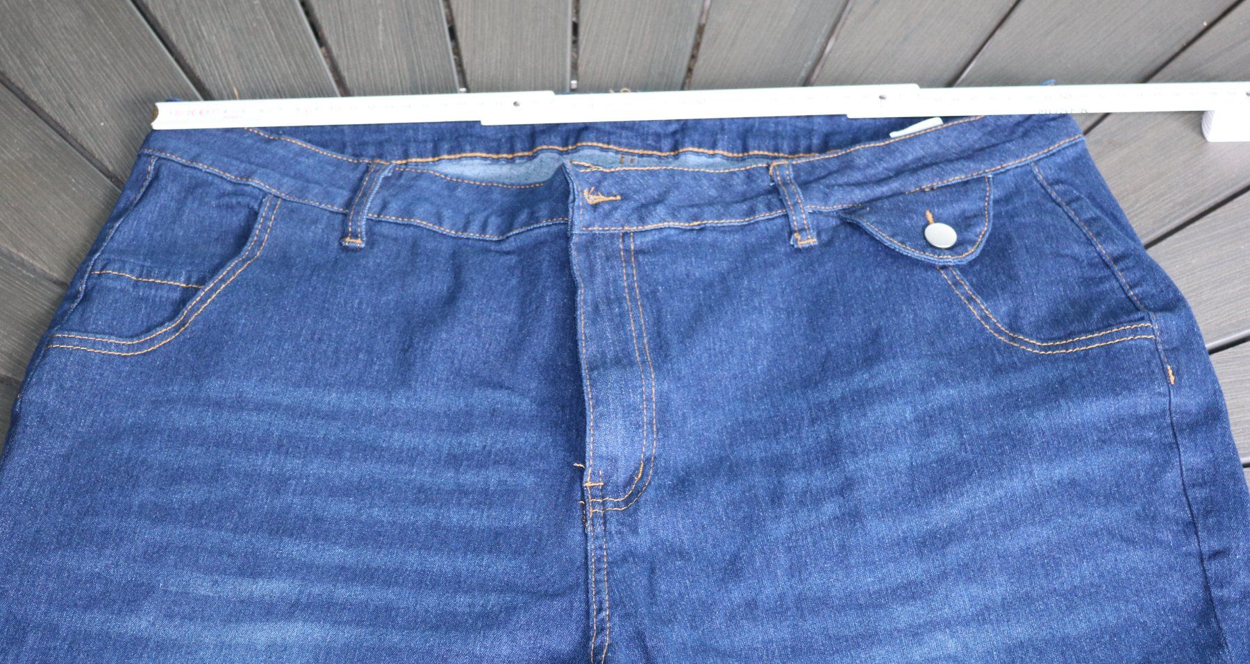 Jeans: Jeans-Shorts Capri – Neuf (Voir description) à Frick par Beni58 2