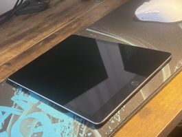 Apple iPad 8 32GB Wi-Fi in gutem Zustand, Akku 89%