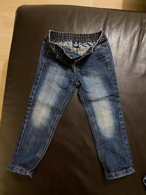 Pantalons: Jeans Gr. 98 2 Paar – D'occasion à Hettlingen par BKH2021 2