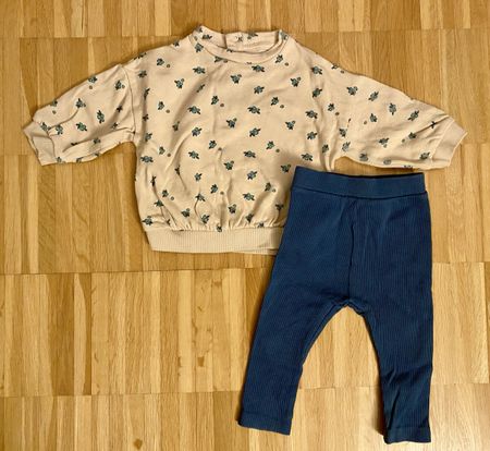 Kiabi Baby Set 9 months Shirt and Leggings, Great Condition