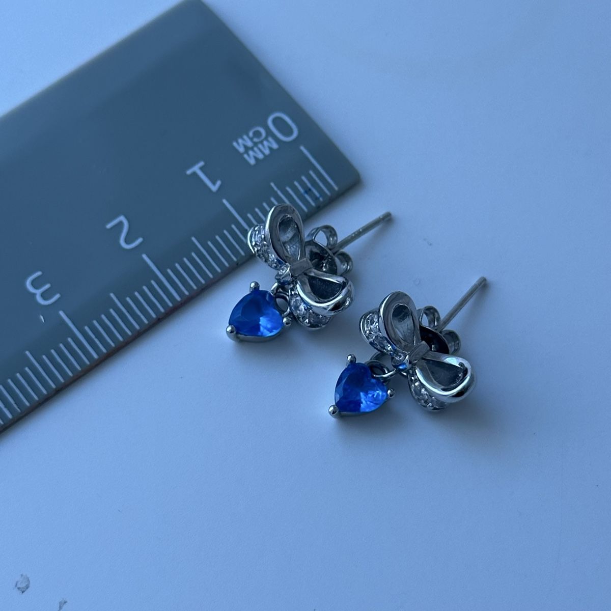 Orecchini pendenti & Orecchini a lobo: Silber 925 Herz und Schleife Ohrstecker – Nuovo (secondo la descrizione) da Givisiez venduto da dor_xb9k 2