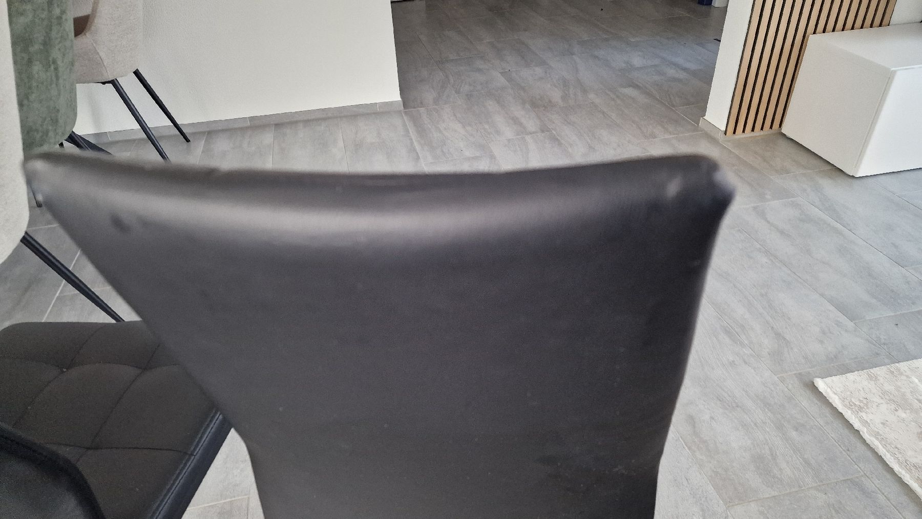 Stühle: 2 Esszimmerstühle Kunstleder schwarz – Gebraucht aus Höri von ale_c9bt 1