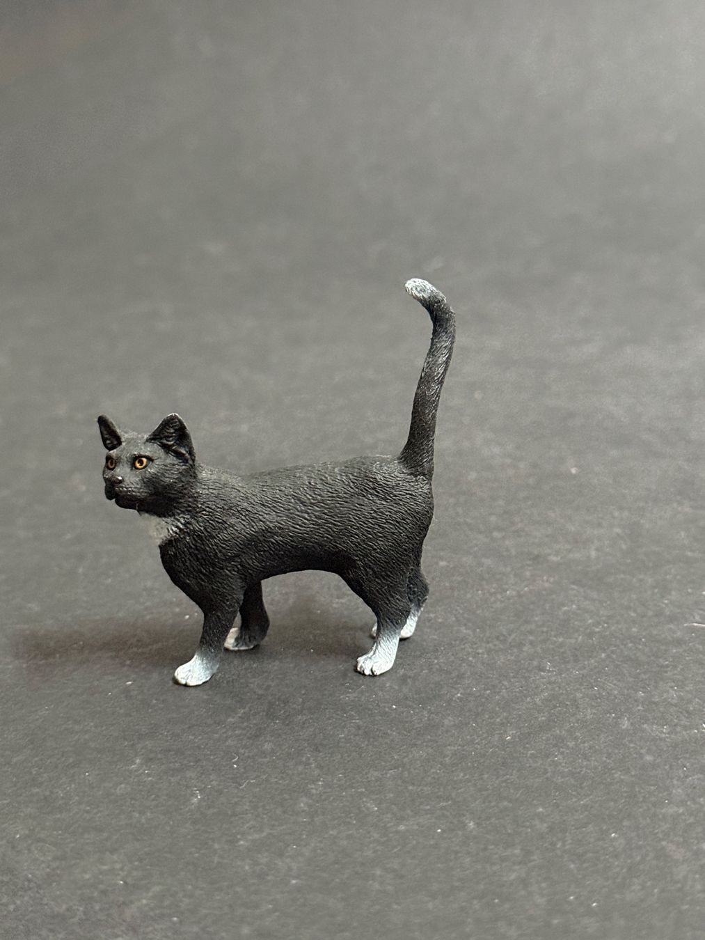 Schleich Figurines: Schleich schwarze Katze wie neu – D'occasion à Ennetbaden par mapa05