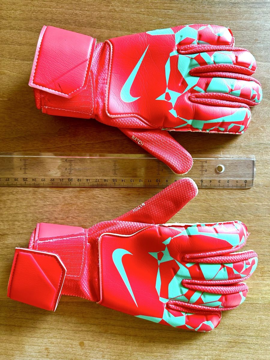 Nike Gants: Torwarthandschuhe für Kinder – D'occasion à zollikon par mme_kwf2