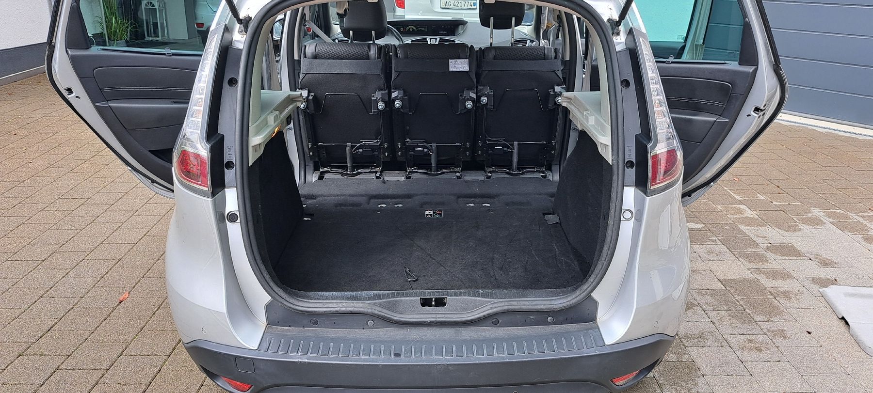 Renault Autos: Renault Scenic 1.2 16V Turbo Bose – Gebraucht aus Leibstadt von HRCRacing 8