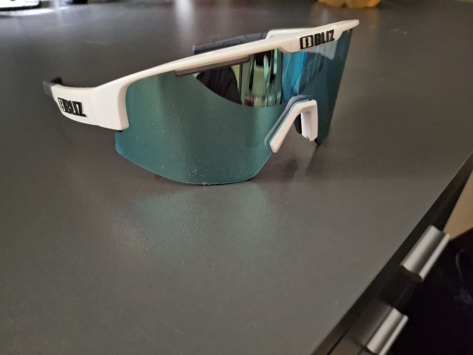 Lunettes & Verres: Bliz Sonnenbrille – D'occasion à Schwarzenburg par zbi_9xhk