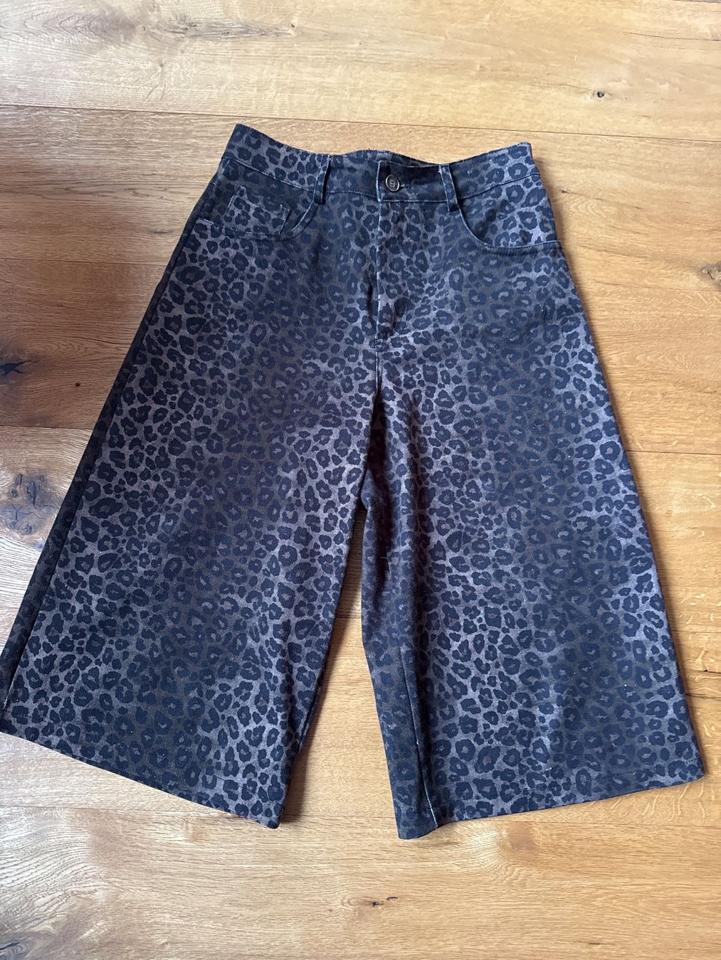 Pantaloni: Bermudas – Nuovo (secondo la descrizione) da gurzelen venduto da malu04