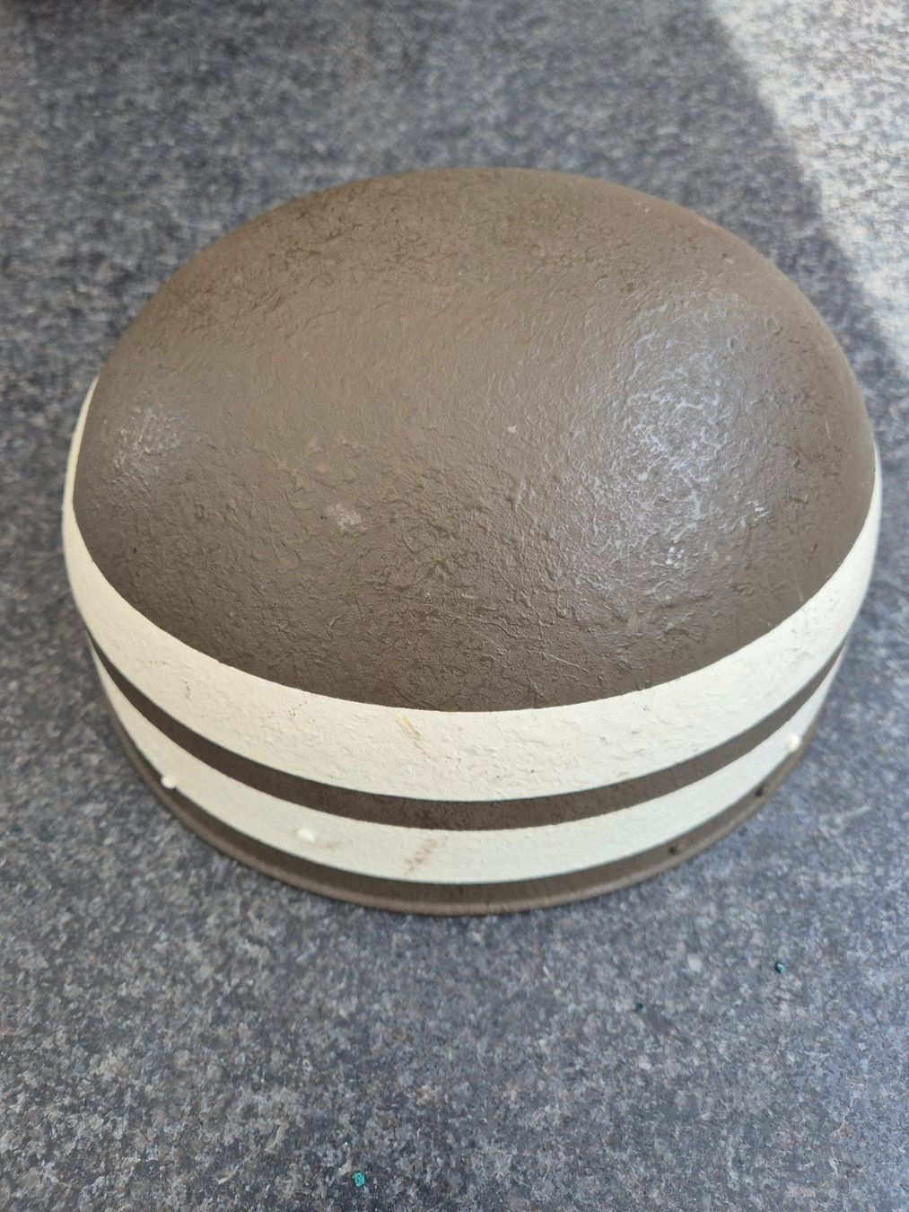 Uniformes & Effets: CH-Militärhelm Heerespolizei getragen Zustand gem.Bilder – D'occasion à Oberuzwil par ceeg7 3