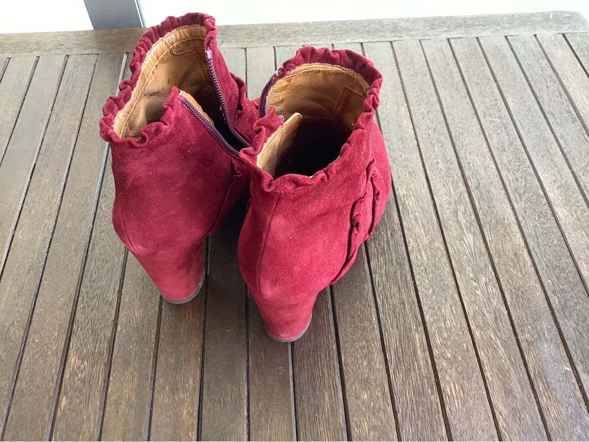 Chie Mihara Scarpe da donna: Stiefeletten Gr. 40 von Chie Mihara – Usato da Basel venduto da Viktoria1958 1