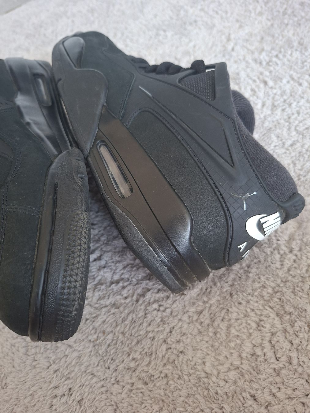 Jordan Chaussures hommes: Baskets Jordan Flight noires homme T44 – D'occasion à Renens VD par ser_j2fn 1