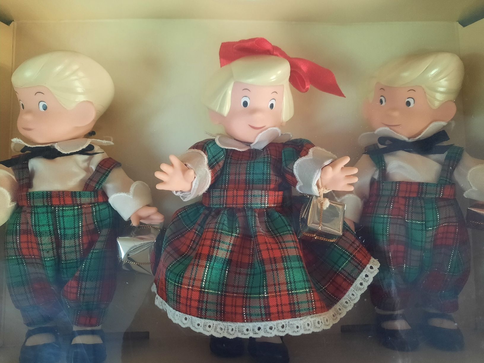 Bambole: COROLLE. LES TRIPLÉS, RARE COFFRET DE NOËL 2000 – Usato da Le Locle venduto da marylise01 1