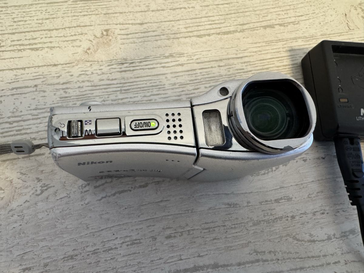 Nikon Fotocamera: Nikon coolpix s10 Digitalkamwra – Usato da Zunzgen venduto da milesdavis76 2