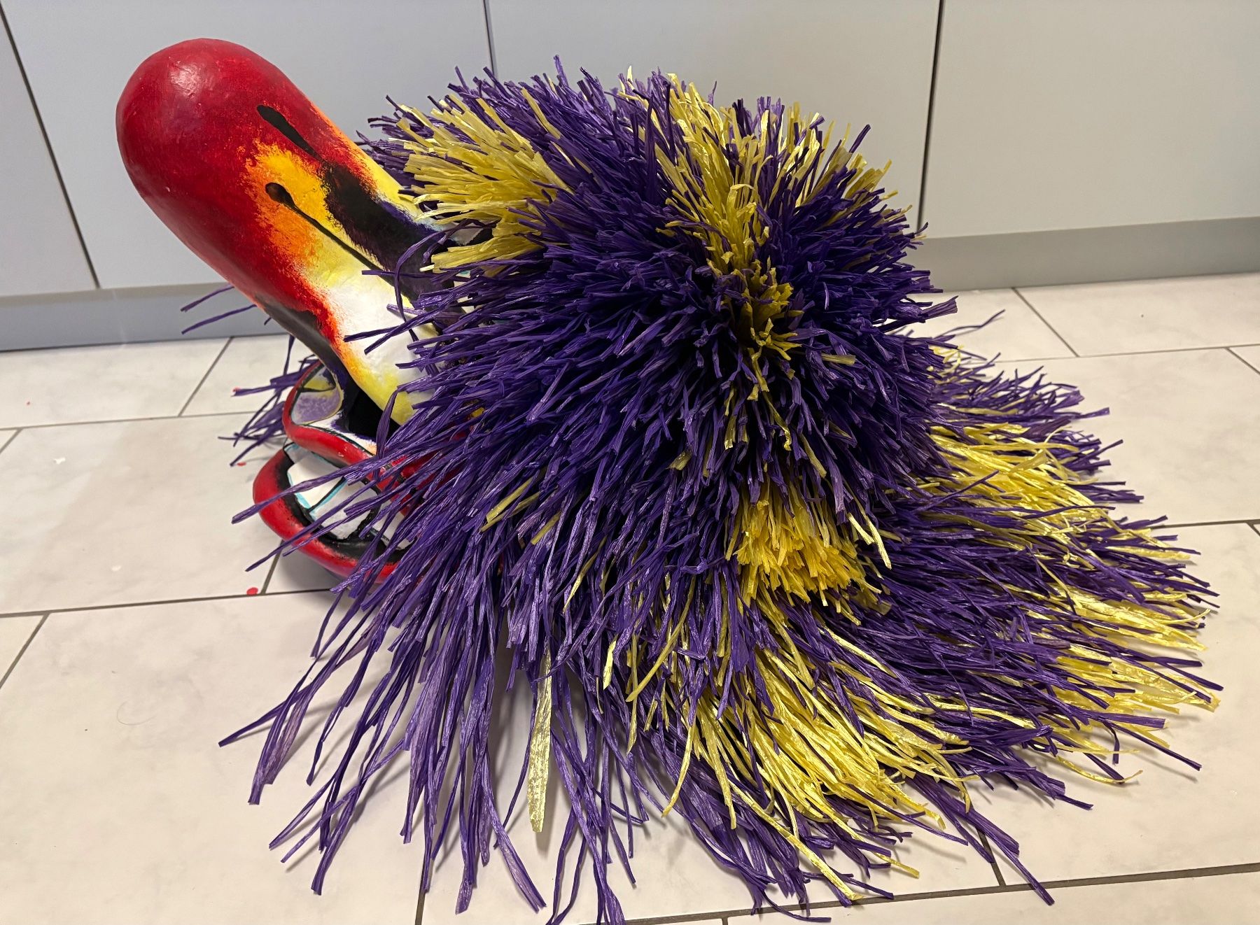 Masques: Waggislarve Basel gelb-lila – D'occasion à Basel par tif_m2h6 1