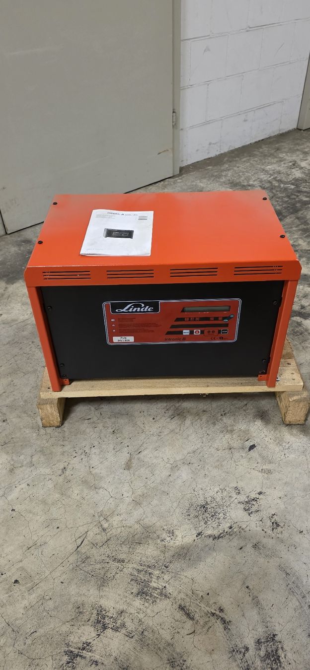 Ladegeräte: Linde Ladestation, – Neu und originalverpackt aus Lützelflüh-Goldb von Rampenverkauf_72_ 4