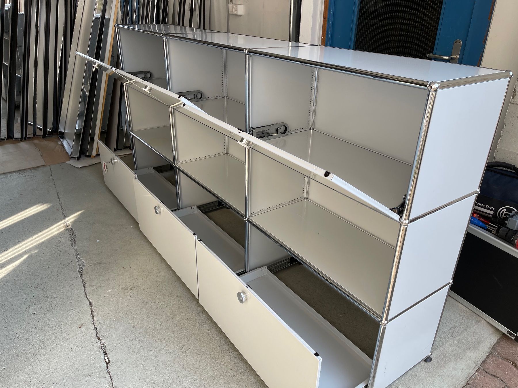 USM Scaffali: USM Haller  Sideboard Licht Grau – Usato da Dietikon venduto da Kumar_Occasionen 3