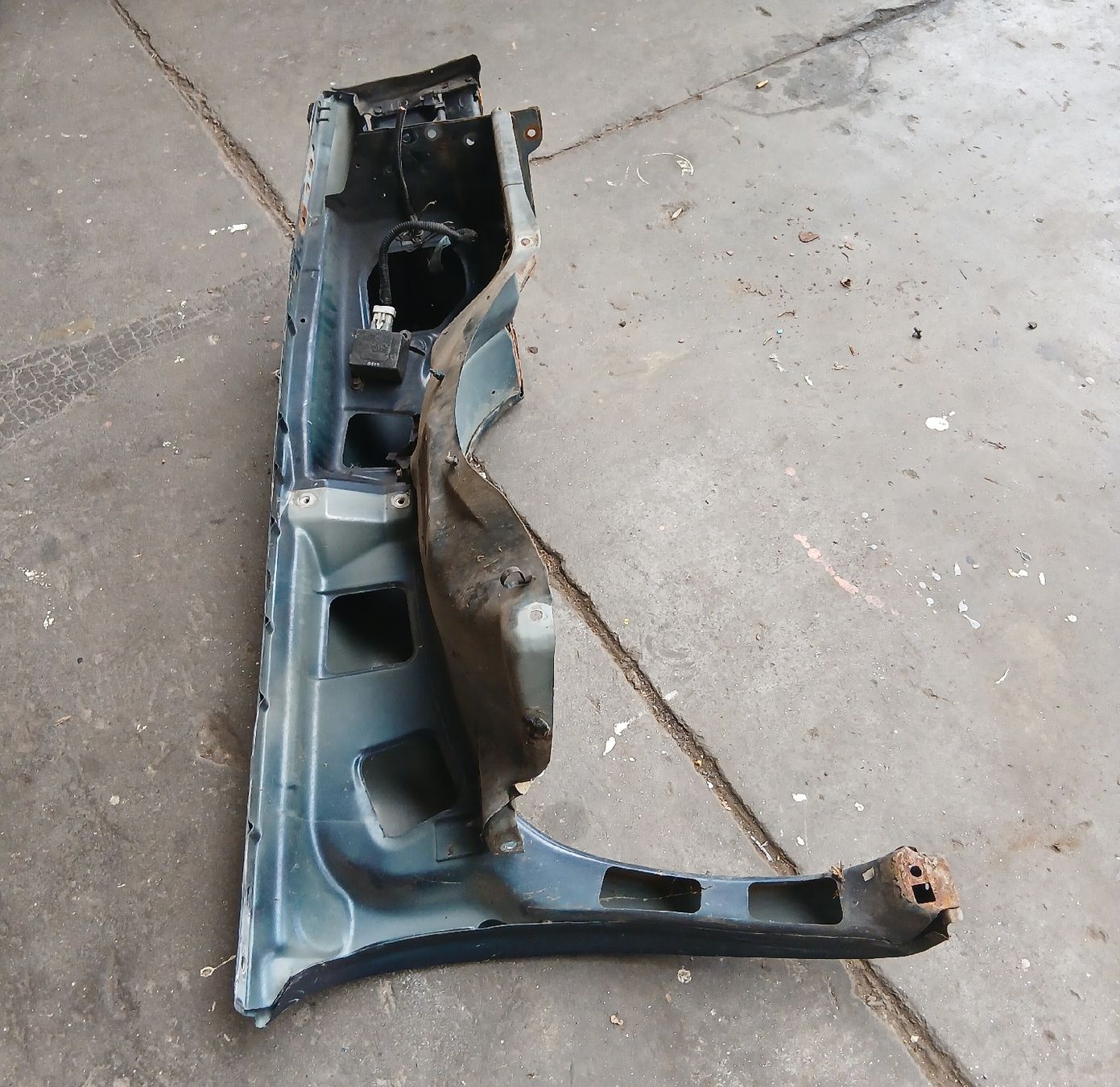 Dodge Alle Autoersatzteile: Aile gauche Dodge Durango 1998-2003 – Gebraucht aus la heutte von Auto-stock 2