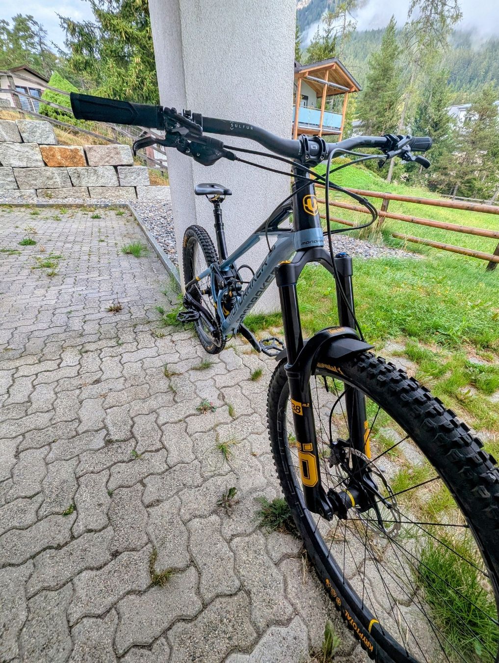 Mondraker Biciclette: MONDRAKER SUPERFOXY 2022 OHLINS – Usato da Lenzerheide/Lai venduto da 9ag_zh6b 4