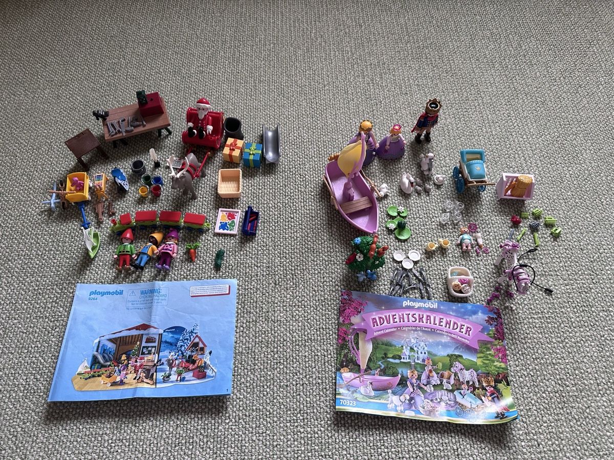 Playmobil Giocattoli: PLAYMOBIL Advent Calendars – 2 Sets – Usato da Bex venduto da roopa.gorla