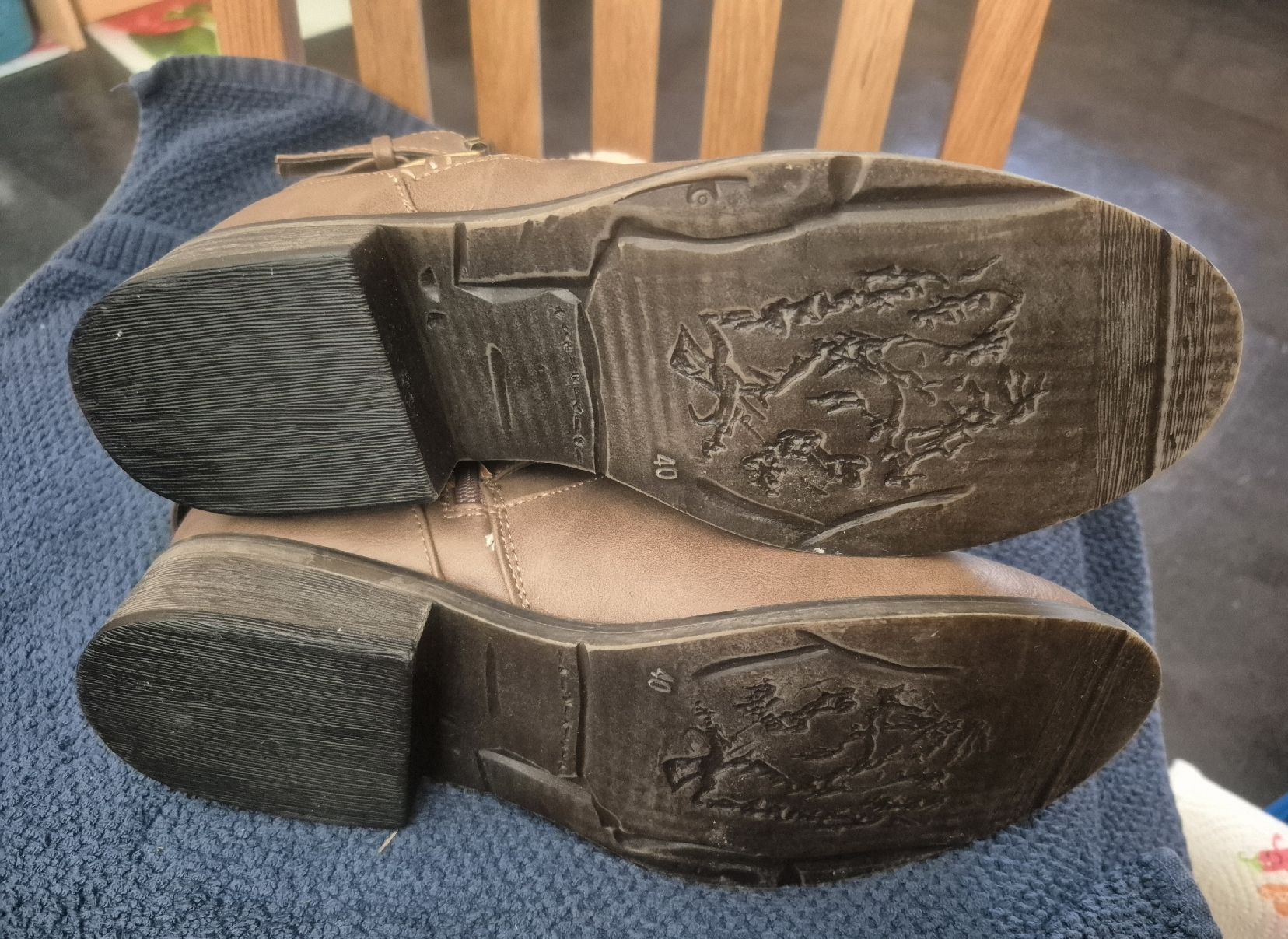 Scarpe da donna: Stiefeletten – Nuovo (secondo la descrizione) da Winznau venduto da Diabetes 1