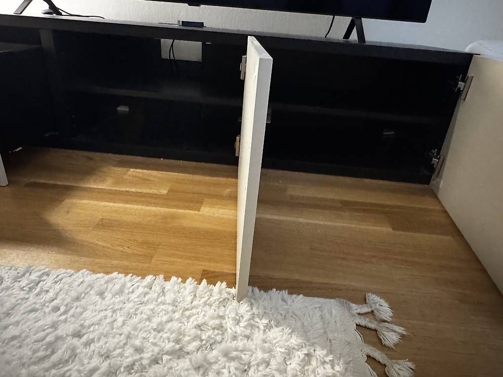 Mobili TV: GRATIS IKEA Fernsehkommode – Usato da Winterthur venduto da Natascha_P 1