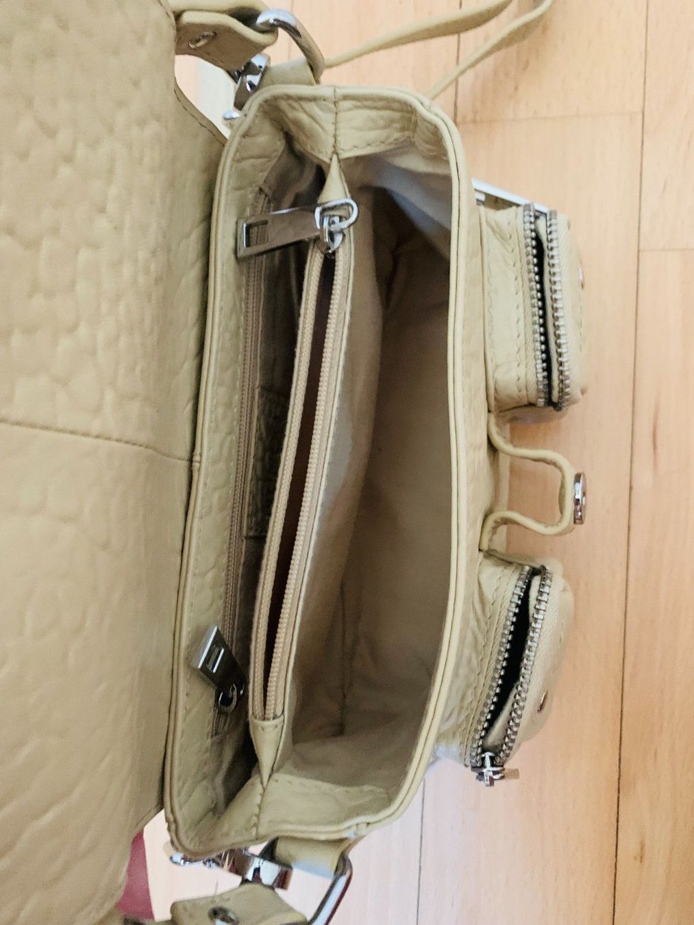 Borse da donna: Nunoo SMALL HONEY Leder – Usato da Hergiswil NW venduto da irinagraf 3