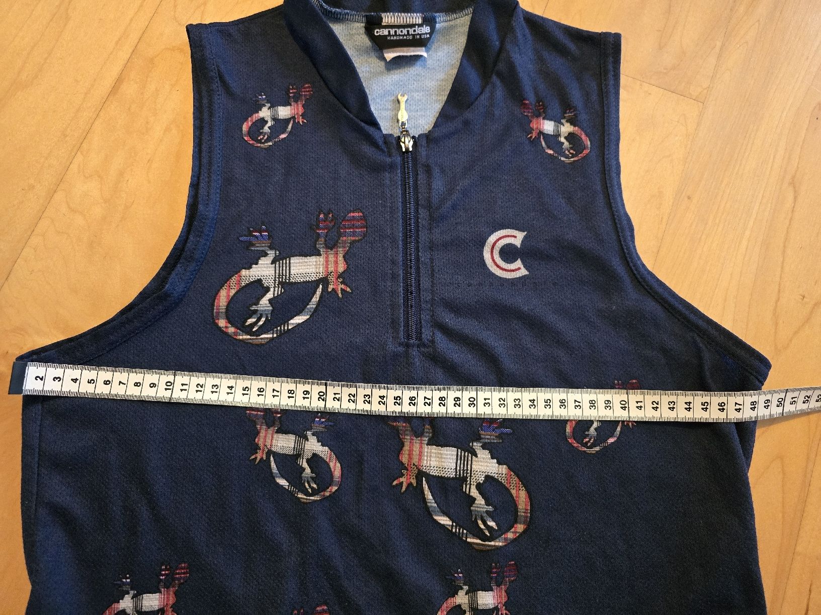 Cannondale Maillots de corps & Pantalons: Débardeur cyclisme Cannondale - Lézards. Taille L – D'occasion à BERN par froggyinternationale 2