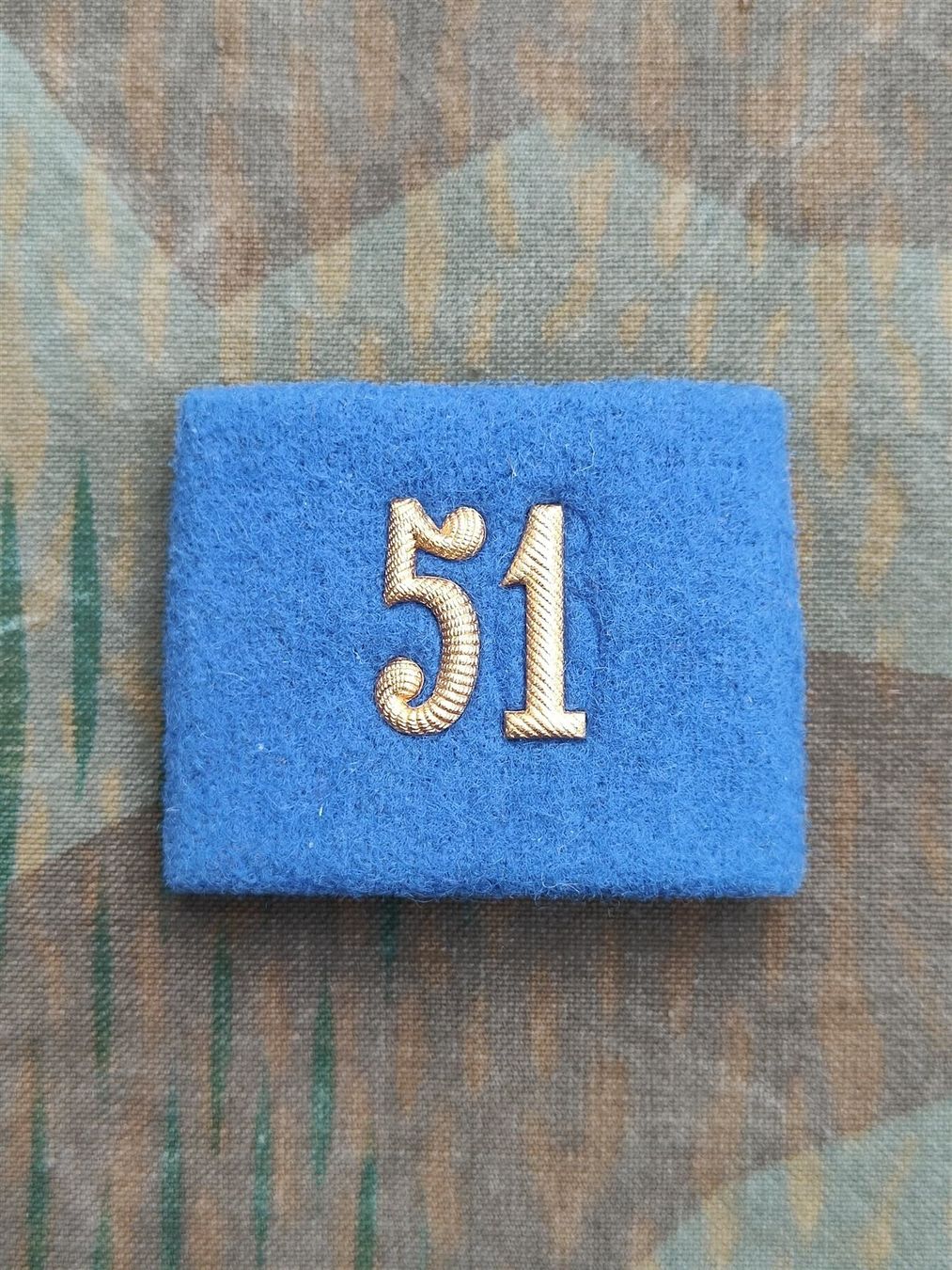 Placchette & Badge: Schulterpatte Bat 51 Ord. 1949 – Usato da Bauma venduto da SwissMilitaria