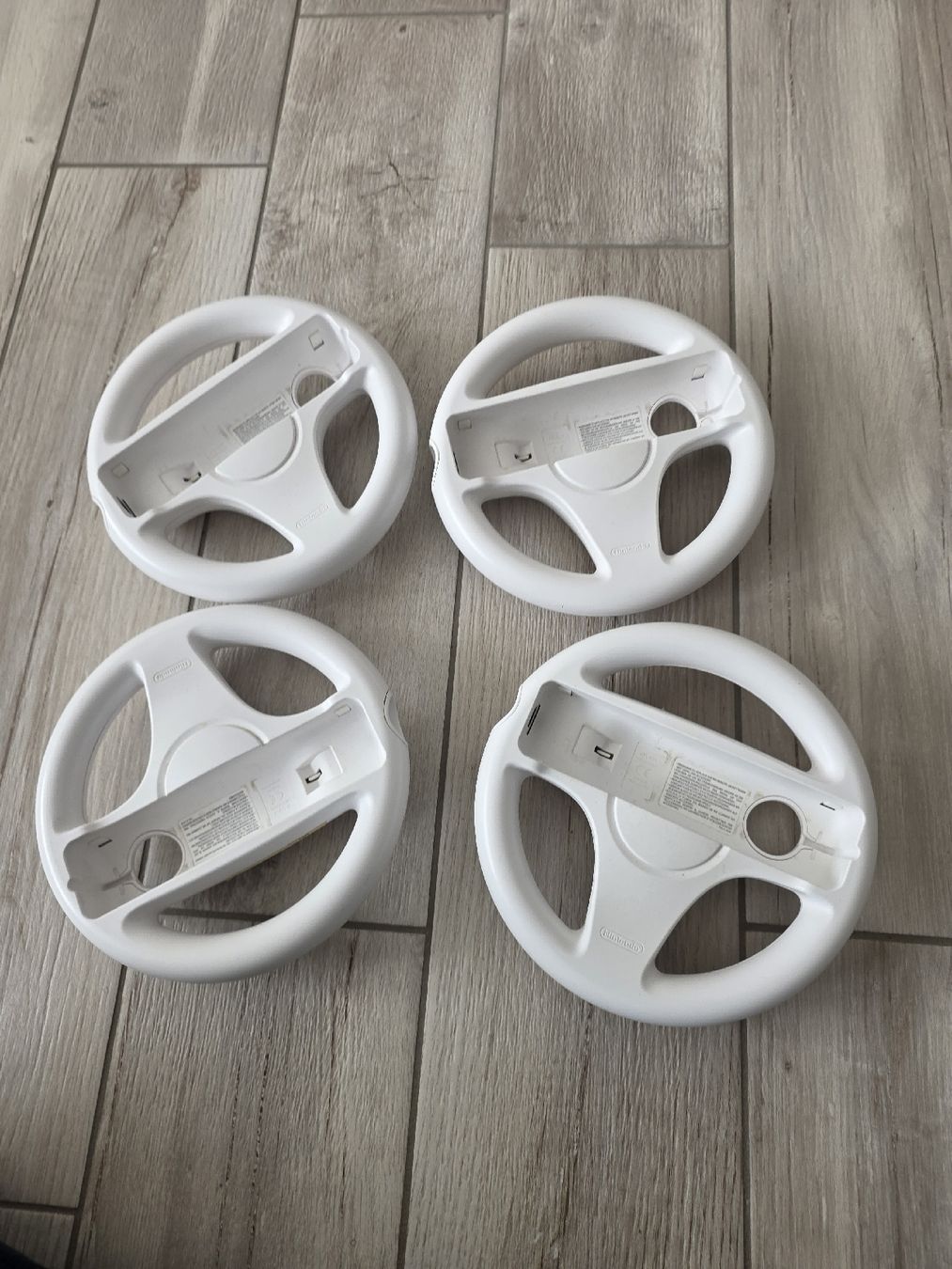 Controller: 4 Nintendo Wii Lenkräder – Usato da Dorf venduto da Echo_Elements