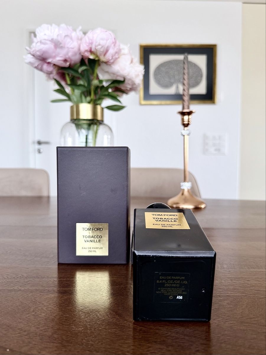 Flaconi: Tobacco Vanille by Tom Ford 250ml - Empty Flacon – Usato da Solothurn venduto da kor_7mpb 2