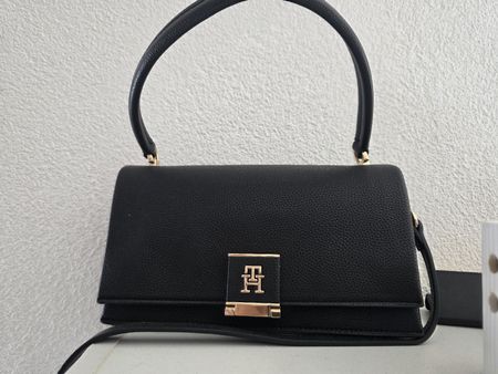 Sac à main Tommy Hilfiger noir cuir synthétique bon état