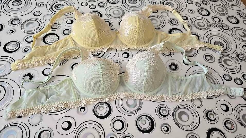 Altra biancheria intima: Damenbhs(Sofia-Intimissimi) /Gr: 90B/ beide zusammen – Nuovo (secondo la descrizione) da Zürich venduto da rosko91