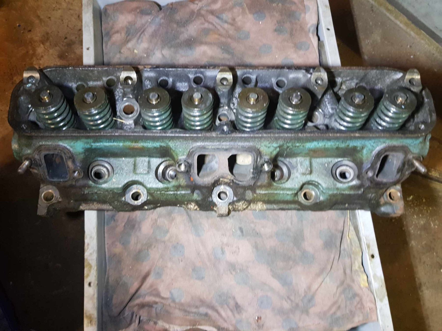 Chrysler Tutti pezzi di ricambio auto: Zylinderkopf   Chrysler Small Block – Usato da Niedergösgen venduto da usc_tt5r