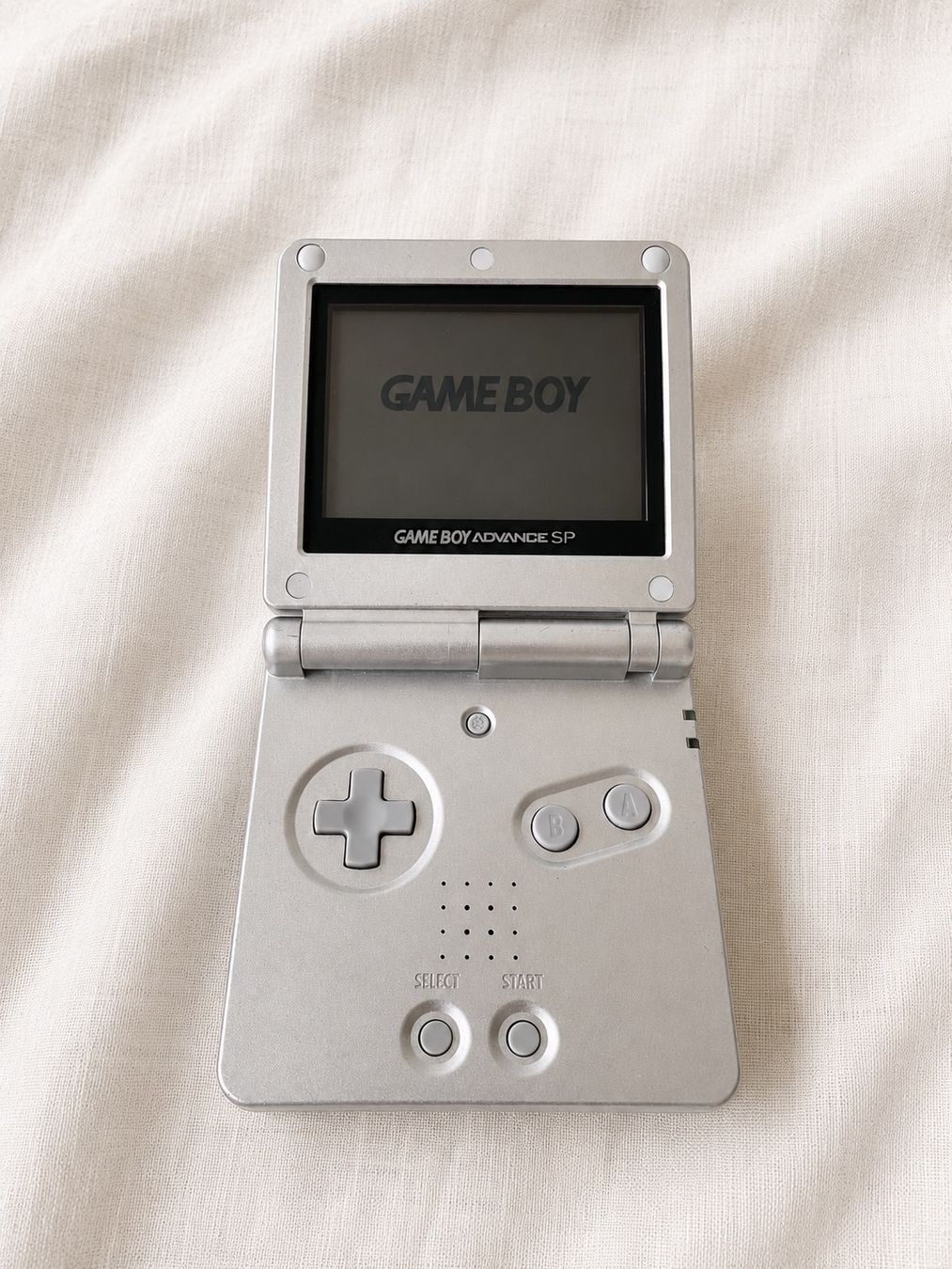 Nintendo Konsolen: GameBoy Advance SP with charger – Gebraucht aus Lausanne von Colinwidmer