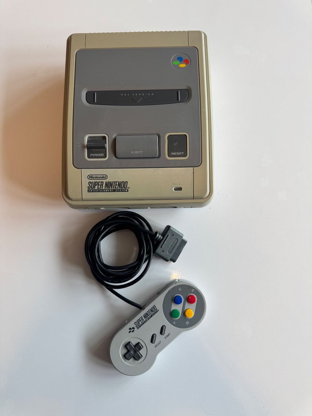 game&watch Console: Nintendo Super Nintendo Konsole SNES mit Controller! – Usato da Pfäffikon ZH venduto da MM8619