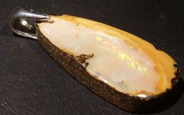 Anhänger Boulder Opal.