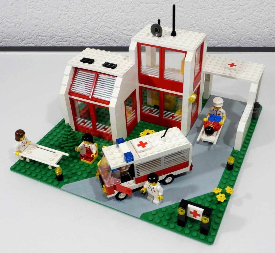 Lego Baukästen: LEGO LEGOLAND 6380 KRANKENHAUS – Gebraucht aus Turbenthal von Ddanuh 5