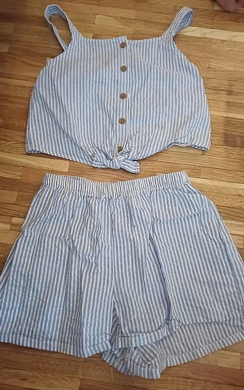 Lotti di vestiti: Vide dressing j'ai toutes mes tailles. – Usato da Lausanne venduto da RUBY.1990 3