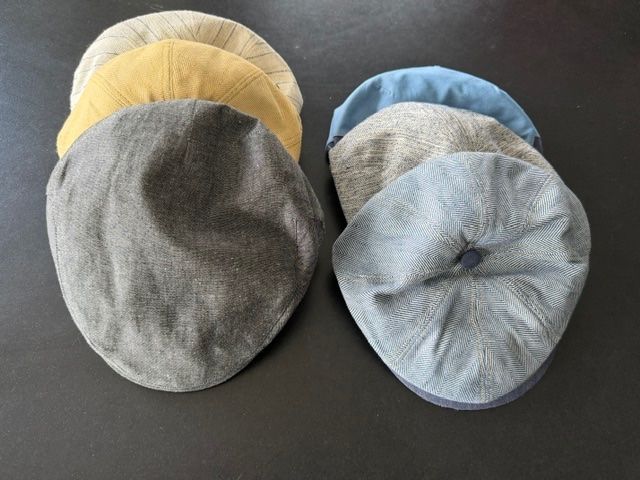 Copricapi, berretti & cappellini: DASMARCA Caps Grösse 56 – Nuovo (secondo la descrizione) da Corpataux venduto da t1969p